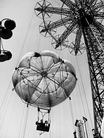 marie-hansen-couple-taking-a-ride-on-the-300-ft-parachute-jump-at-coney-island-amusement-park